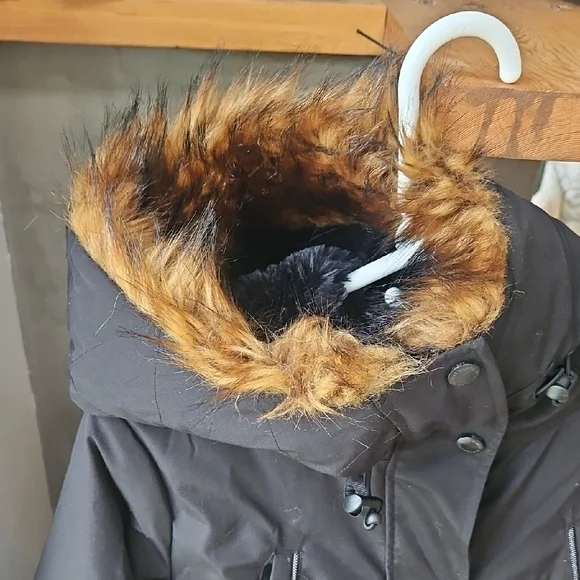 Women's Black Parka with Faux Fur Hood - Picture 5 of 7